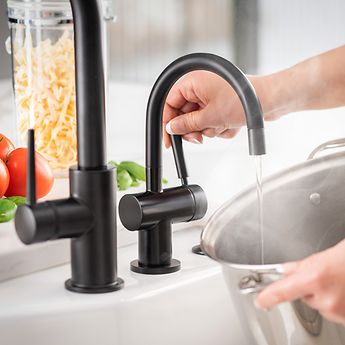 Indulge Modern Hot/Cool Faucet (F-HC3300-Matte Black)|InSinkErator
